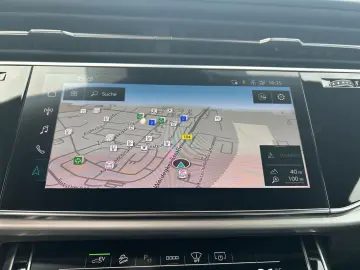 AUDI Q8 55 TFSI e quattro LED LEDER HUD 21  PRIVACY