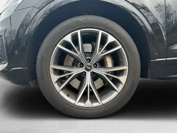 AUDI Q8 55 TFSI e quattro LED LEDER HUD 21  PRIVACY