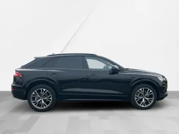 AUDI Q8 55 TFSI e quattro LED LEDER HUD 21  PRIVACY