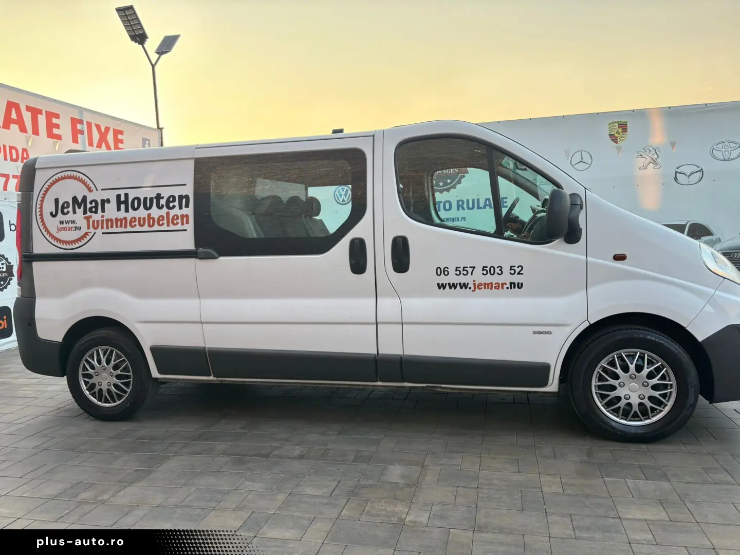 Opel Vivaro Long 2012