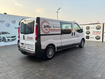 Opel Vivaro Long 2012