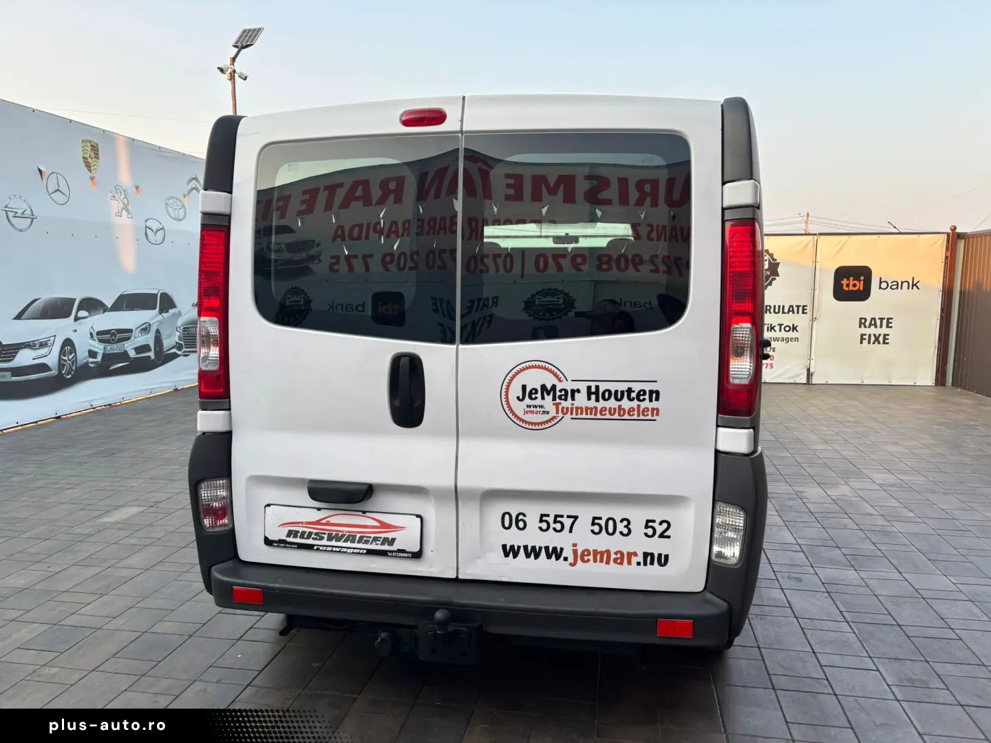 Opel Vivaro Long 2012