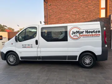 Opel Vivaro Long 2012