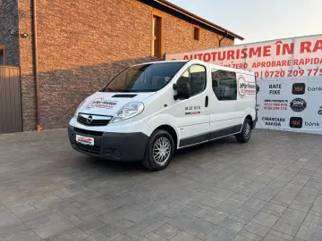 Opel Vivaro Long 2012