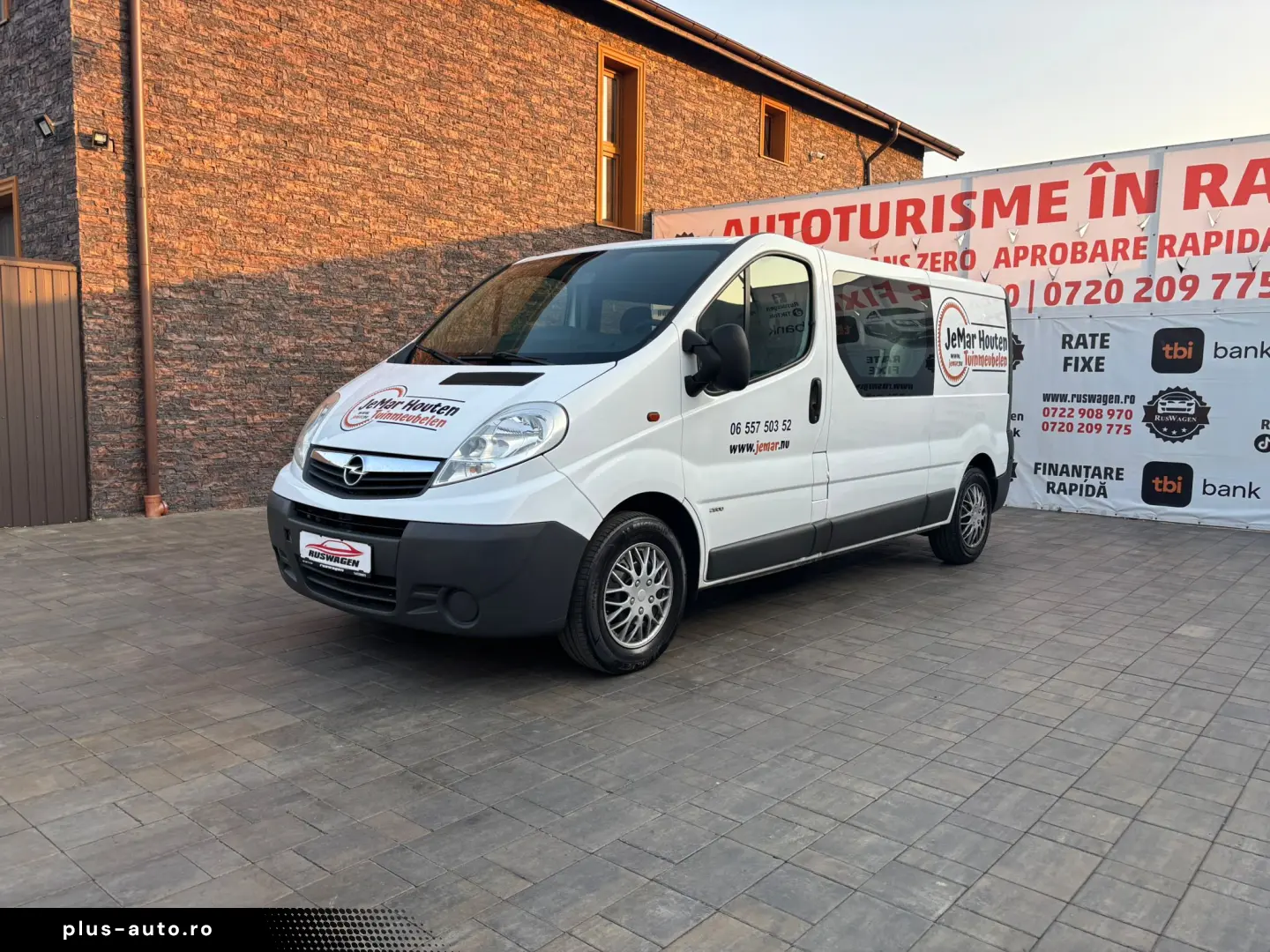 Opel Vivaro Long 2012