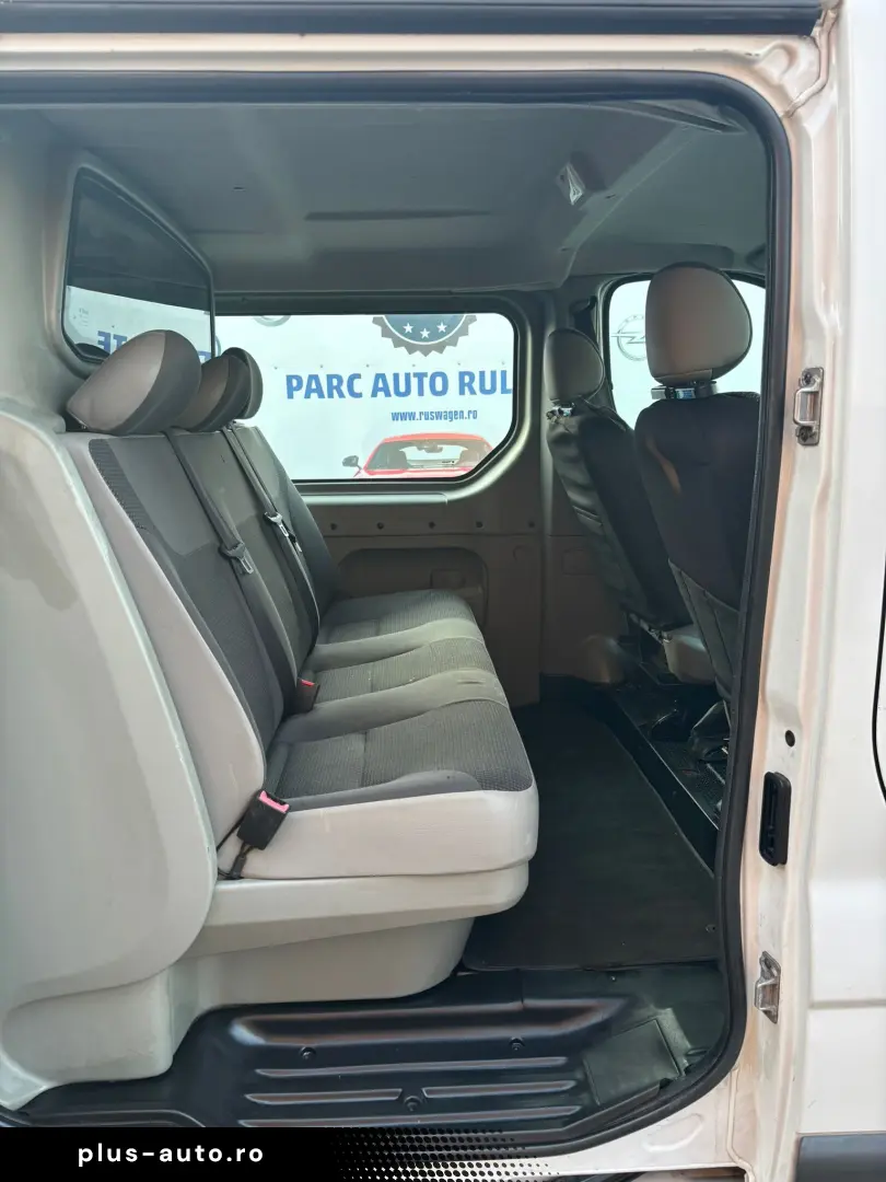 Opel Vivaro Long 2012