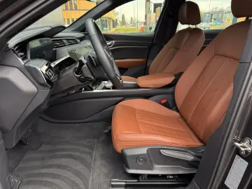 AUDI Q8 e-tron 55 Quattro S-Line - ACC   KEYLESS