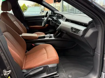 AUDI Q8 e-tron 55 Quattro S-Line - ACC   KEYLESS