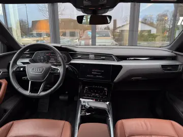 AUDI Q8 e-tron 55 Quattro S-Line - ACC   KEYLESS