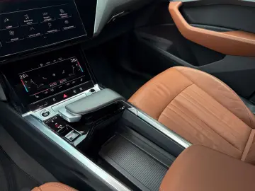 AUDI Q8 e-tron 55 Quattro S-Line - ACC   KEYLESS