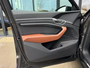 AUDI Q8 e-tron 55 Quattro S-Line - ACC   KEYLESS