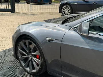 TESLA MODEL S RAVEN PERFORMANCE   21INCH   CREAM
