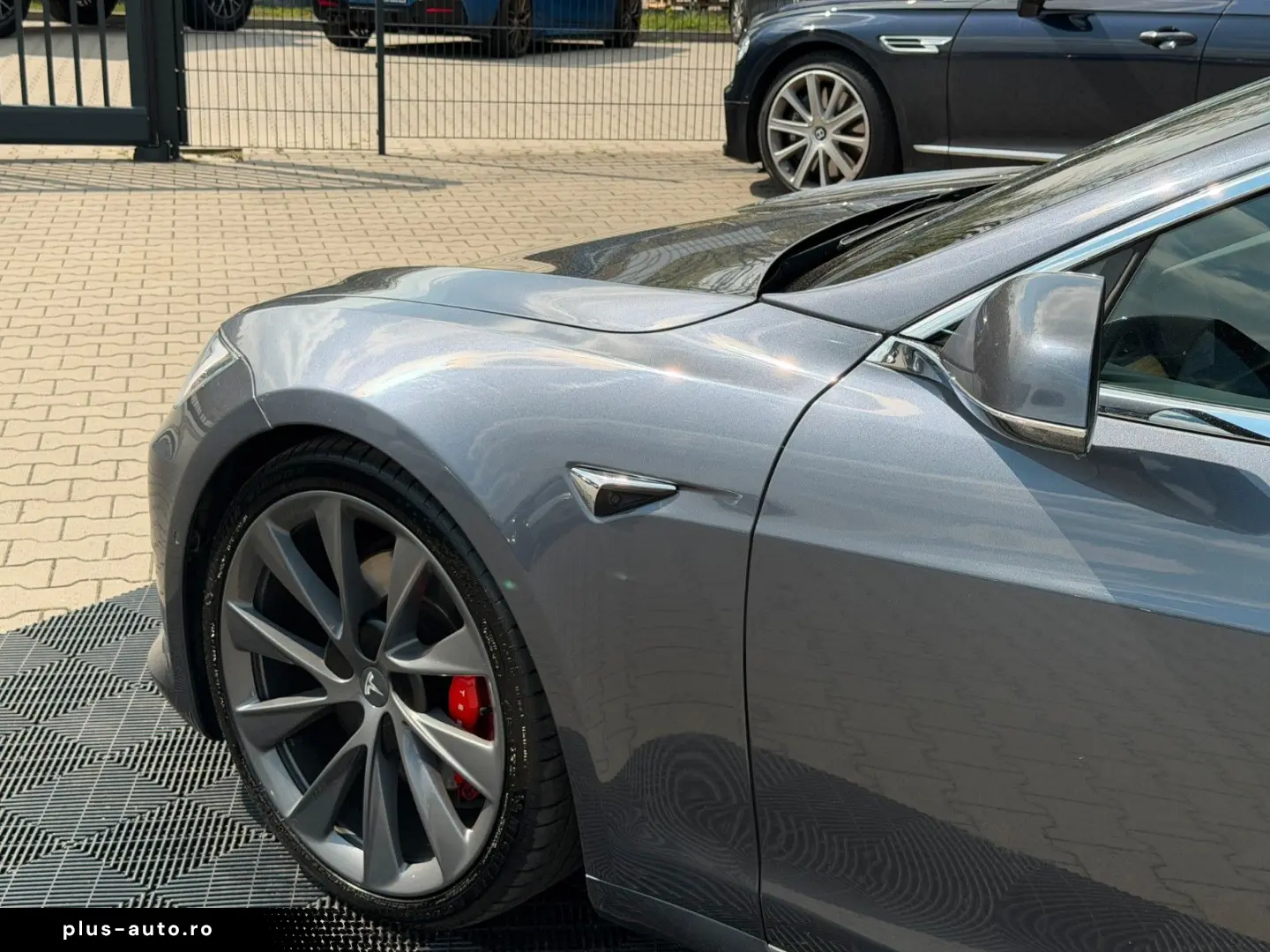 TESLA MODEL S RAVEN PERFORMANCE   21INCH   CREAM