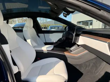 TESLA MODEL S PALLADIUM MAXIMAL RANGE   MATRIX LED