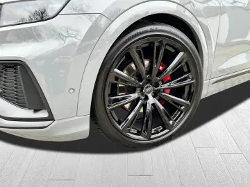 AUDI Q8 3.0 TDI quattro competition plus HUD B&O uvm.