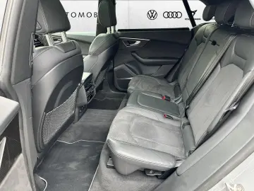 AUDI Q8 3.0 TDI quattro competition plus HUD B&O uvm.
