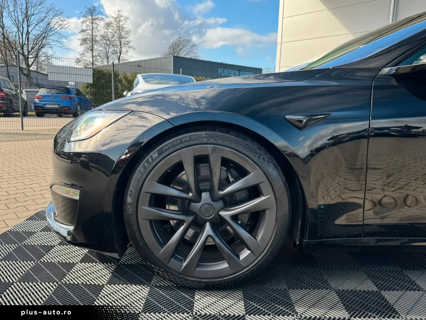 TESLA MODEL S PALLADIUM   MATRIX   21  Arachnid   HW4