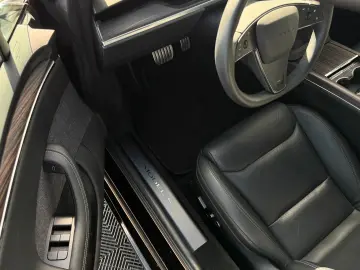 TESLA MODEL S PALLADIUM   MATRIX   21  Arachnid   HW4