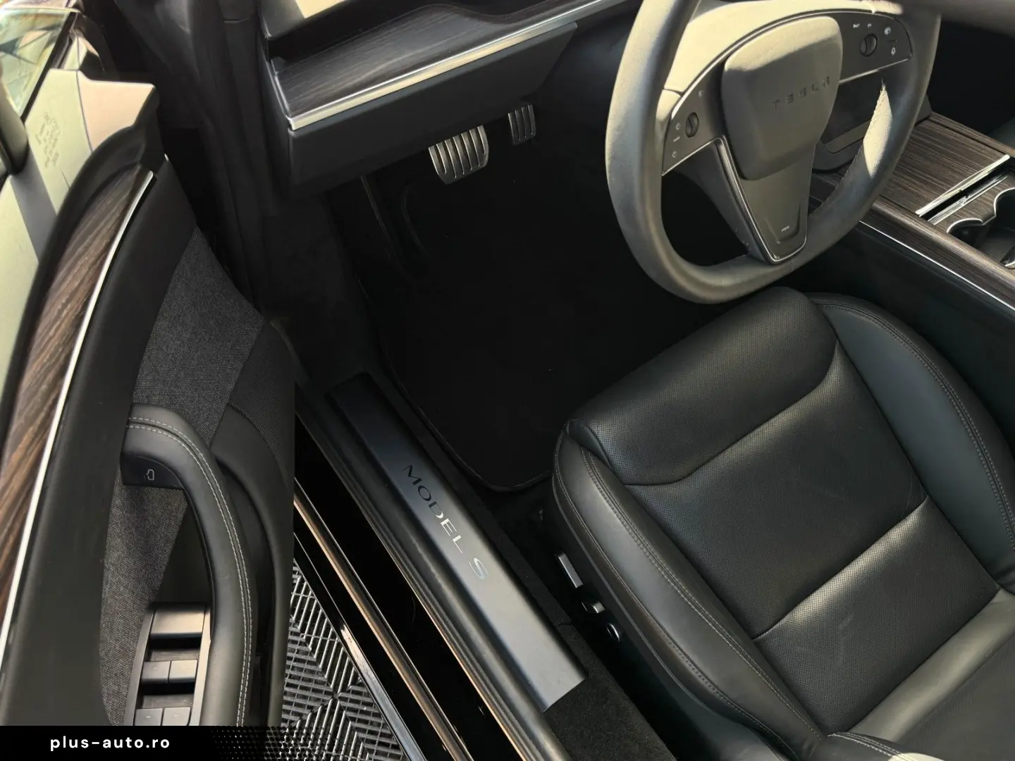 TESLA MODEL S PALLADIUM   MATRIX   21  Arachnid   HW4