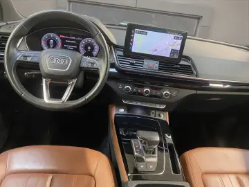 AUDI Q5 40 2.0 TDI quattro advanced AHK AUT Kam. Navi