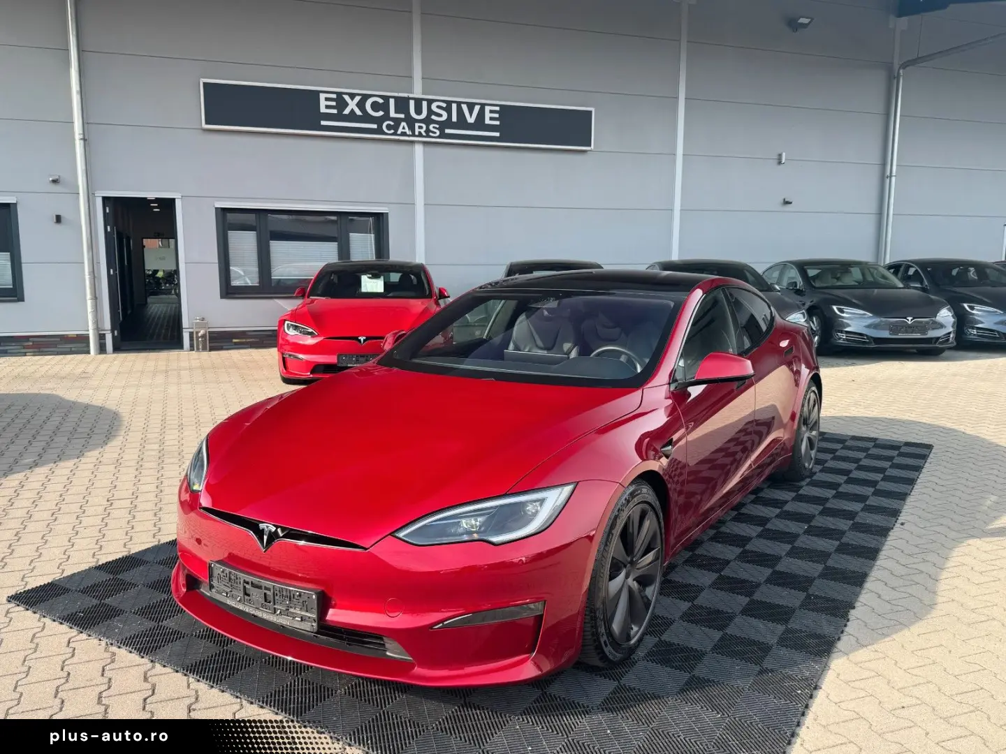 TESLA MODEL S PLAID ENHANCED AP ULTRA RED MATRIX   HW4