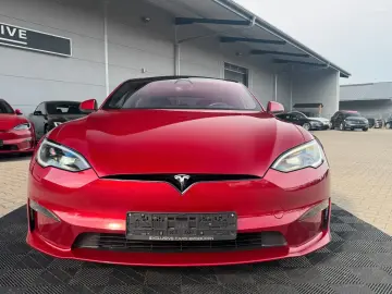 TESLA MODEL S PLAID ENHANCED AP ULTRA RED MATRIX   HW4