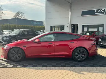 TESLA MODEL S PLAID ENHANCED AP ULTRA RED MATRIX   HW4