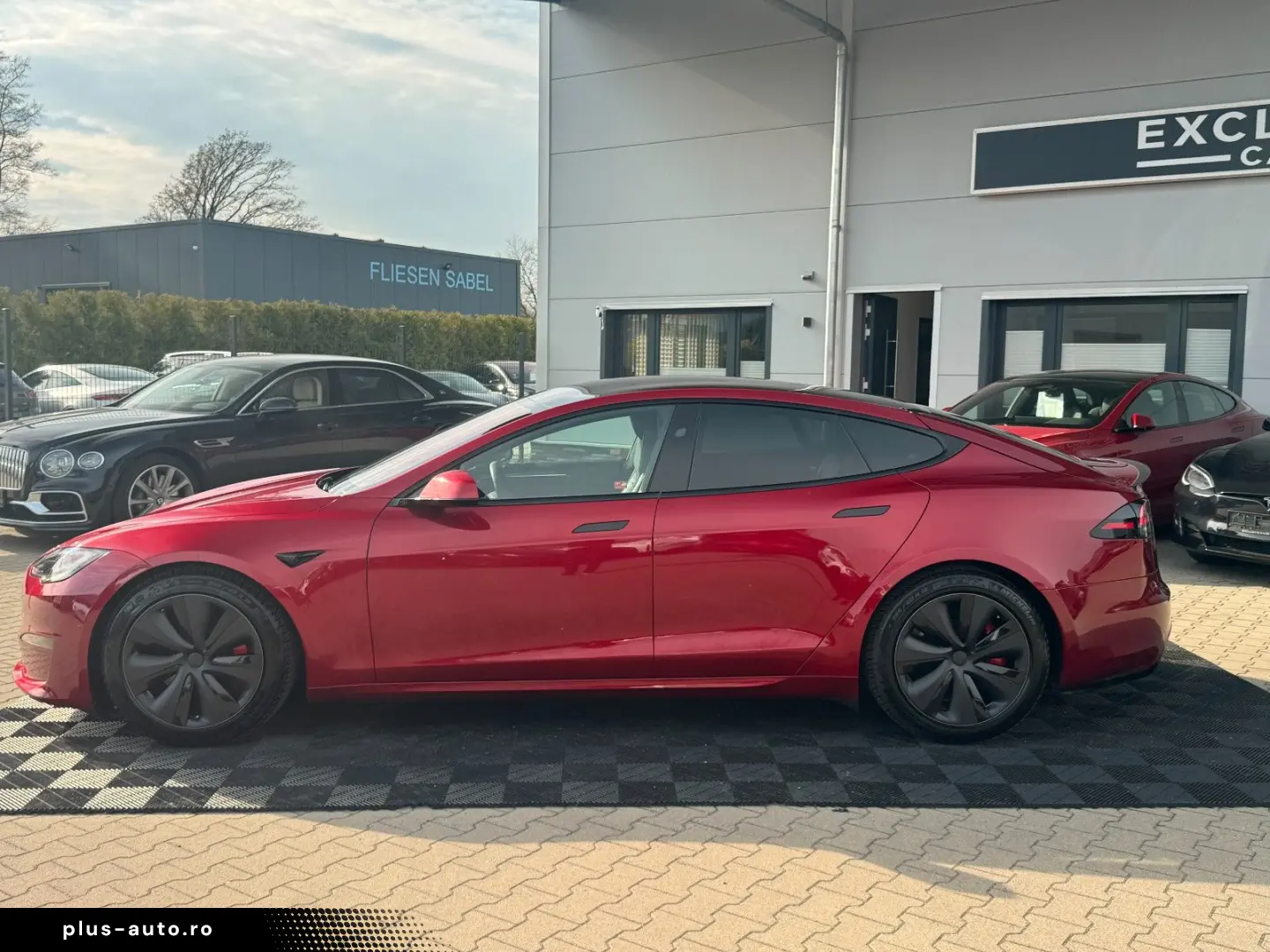 TESLA MODEL S PLAID ENHANCED AP ULTRA RED MATRIX   HW4