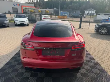 TESLA MODEL S PLAID ENHANCED AP ULTRA RED MATRIX   HW4