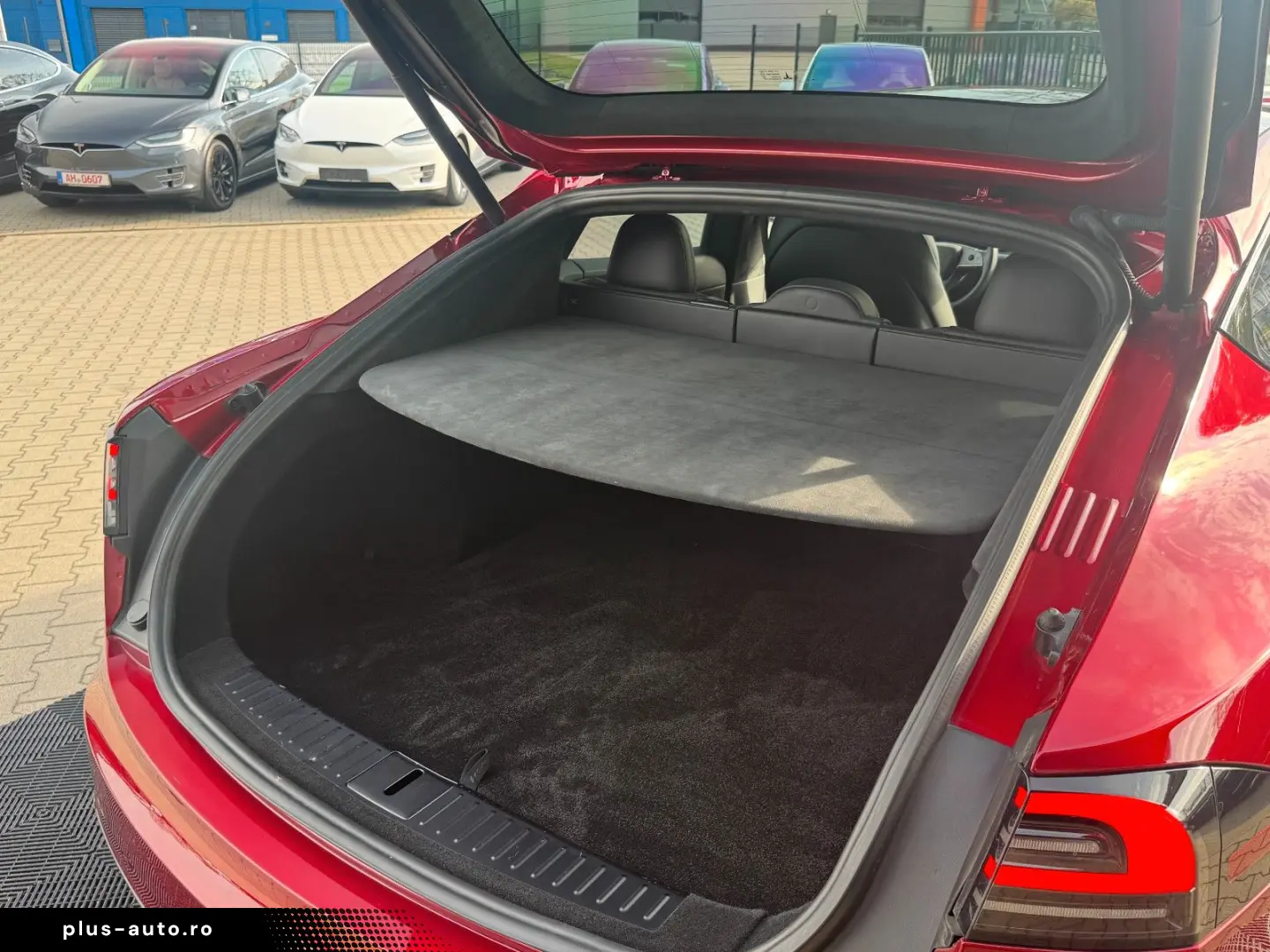 TESLA MODEL S PLAID ENHANCED AP ULTRA RED MATRIX   HW4