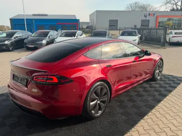 TESLA MODEL S PLAID ENHANCED AP ULTRA RED MATRIX   HW4