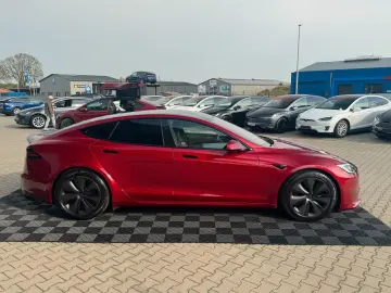 TESLA MODEL S PLAID ENHANCED AP ULTRA RED MATRIX   HW4