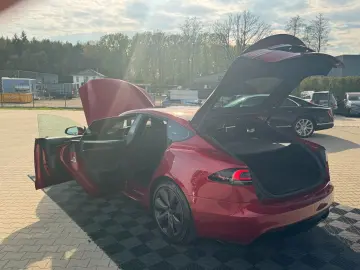 TESLA MODEL S PLAID ENHANCED AP ULTRA RED MATRIX   HW4