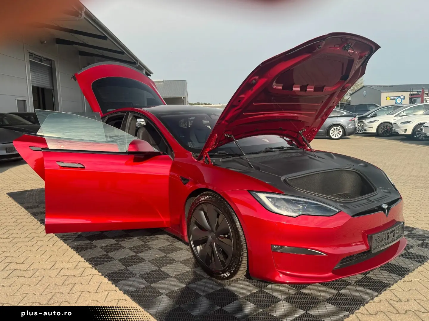 TESLA MODEL S PLAID ENHANCED AP ULTRA RED MATRIX   HW4