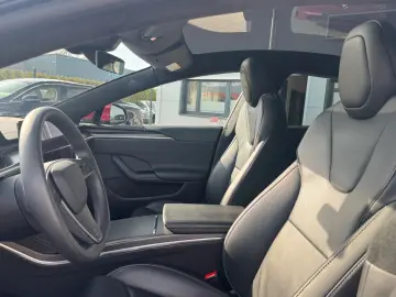 TESLA MODEL S PLAID ENHANCED AP ULTRA RED MATRIX   HW4