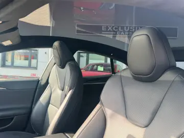 TESLA MODEL S PLAID ENHANCED AP ULTRA RED MATRIX   HW4