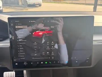 TESLA MODEL S PLAID ENHANCED AP ULTRA RED MATRIX   HW4