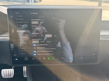 TESLA MODEL S PLAID ENHANCED AP ULTRA RED MATRIX   HW4