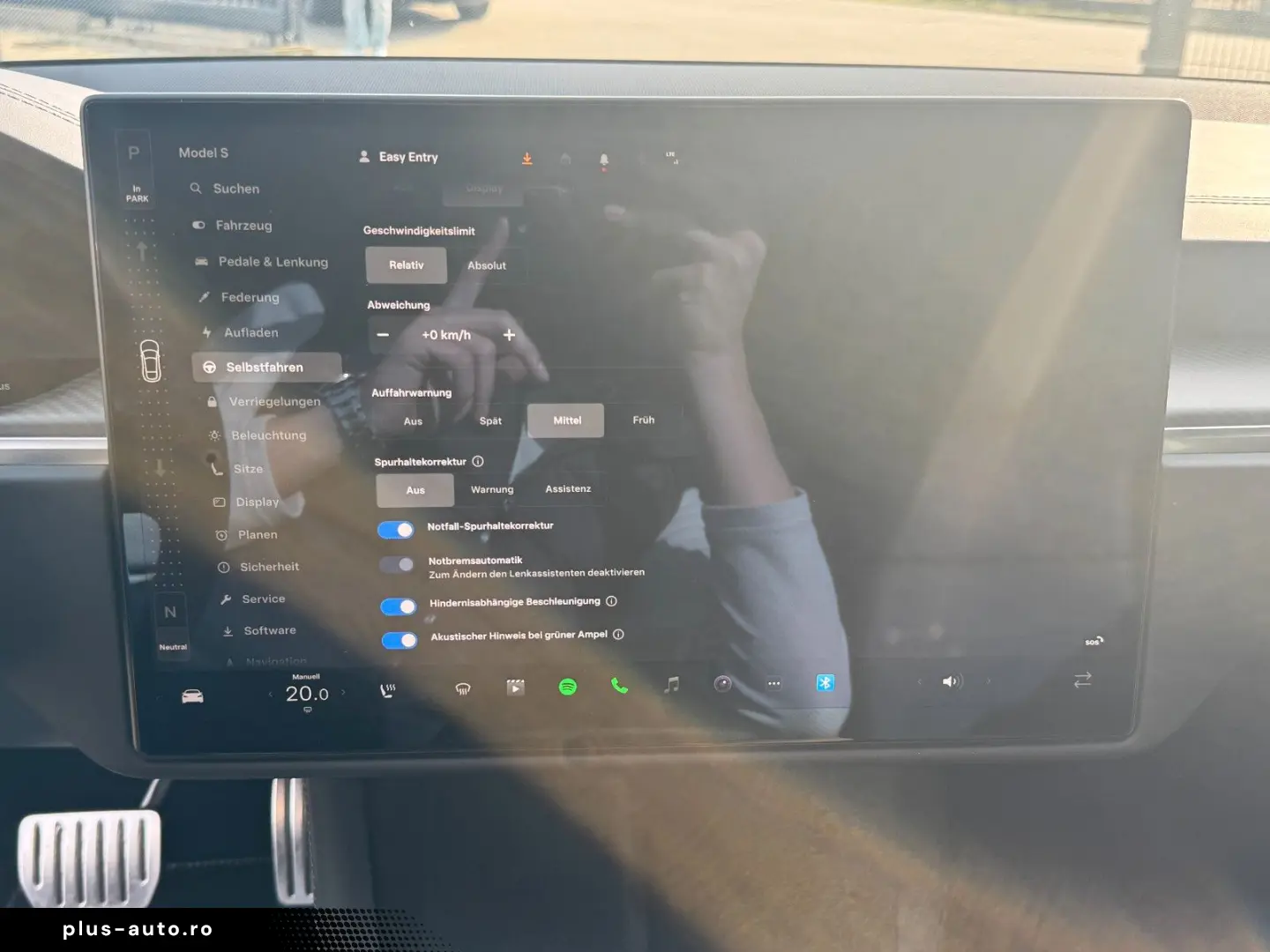 TESLA MODEL S PLAID ENHANCED AP ULTRA RED MATRIX   HW4