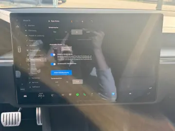 TESLA MODEL S PLAID ENHANCED AP ULTRA RED MATRIX   HW4