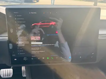 TESLA MODEL S PLAID ENHANCED AP ULTRA RED MATRIX   HW4