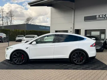 TESLA MODEL X RAVEN PERFORMANCE   6 SEATER   AP3