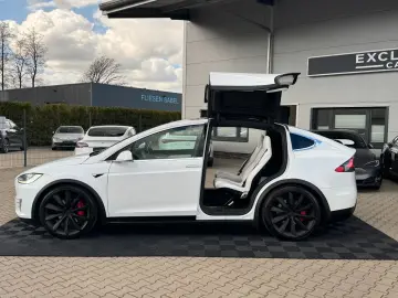 TESLA MODEL X RAVEN PERFORMANCE   6 SEATER   AP3