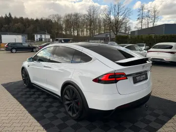 TESLA MODEL X RAVEN PERFORMANCE   6 SEATER   AP3