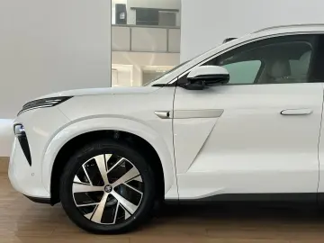 BYD TANG L DM 200 KM AWD