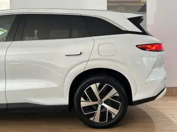 BYD TANG L DM 200 KM AWD