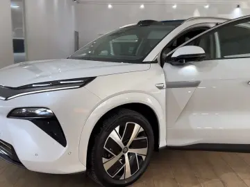 BYD TANG L DM 200 KM AWD