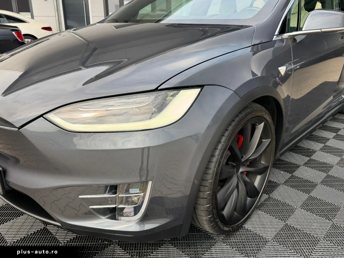 TESLA MODEL X RAVEN PERFORMANCE   6 SEATER   22 INCH