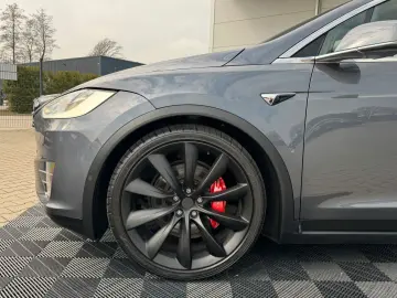 TESLA MODEL X RAVEN PERFORMANCE   6 SEATER   22 INCH