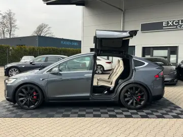 TESLA MODEL X RAVEN PERFORMANCE   6 SEATER   22 INCH